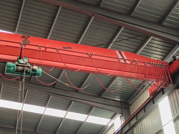 單梁懸掛起重機(jī)使用注意事項